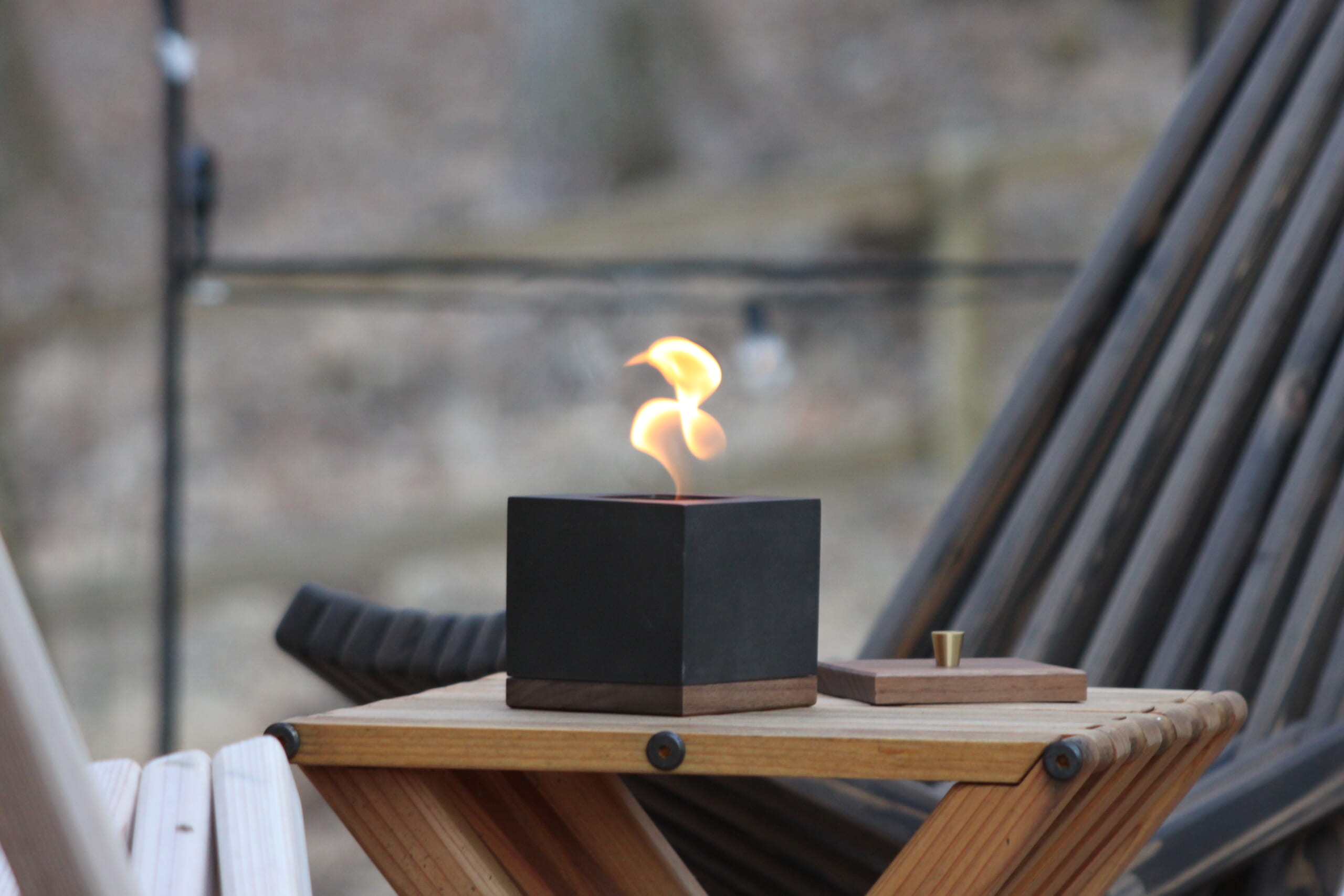 いつでもアウトドア気分に浸れる！ 室内でも安心してつかえる「焚き火