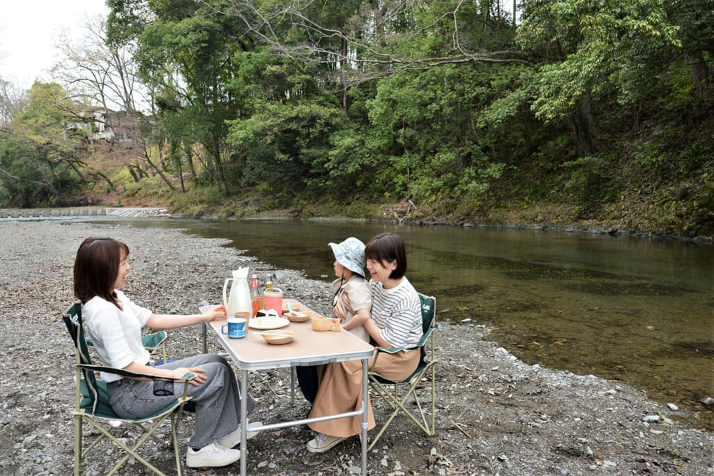 リバレンタ飯能の河原BBQサイト