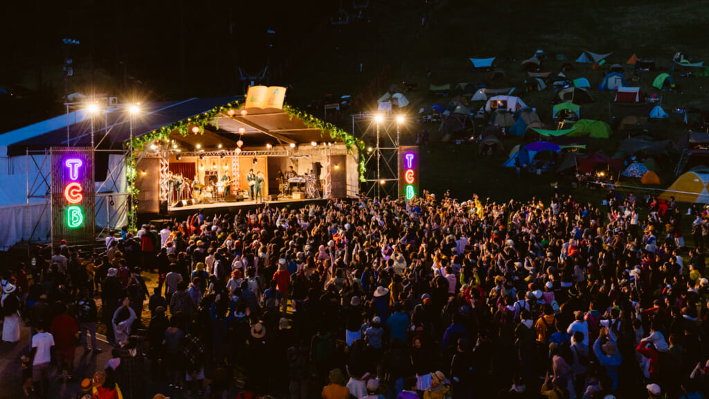 THE CAMP BOOK　フェスのイメージカット