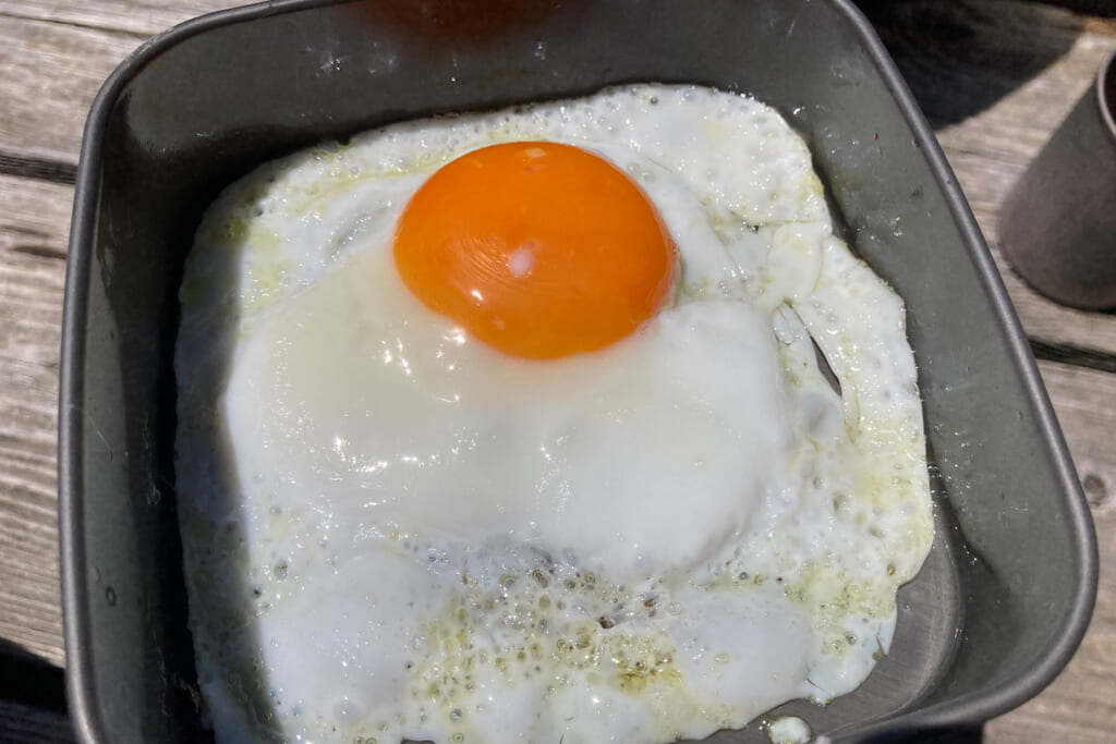 カルディのスクエアクッカーで焼いた目玉焼き