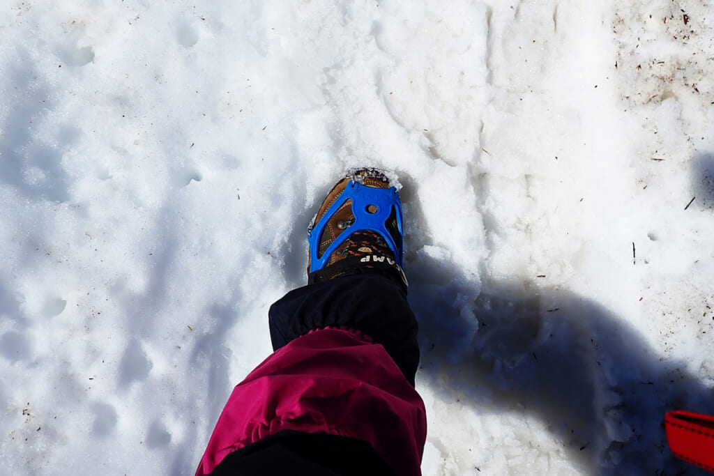 雪登山用のチェーンスパイク