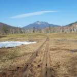 【画像】鳩待峠発から至仏山と巡る、春限定の残雪期ルートで行く白銀の至仏山登山と尾瀬ヶ原ハイク 〜 画像1