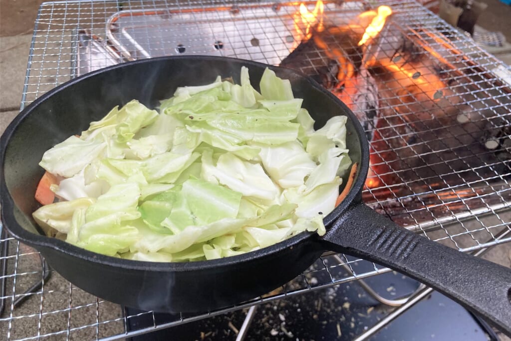 スキレットで炒めた野菜炒めセット