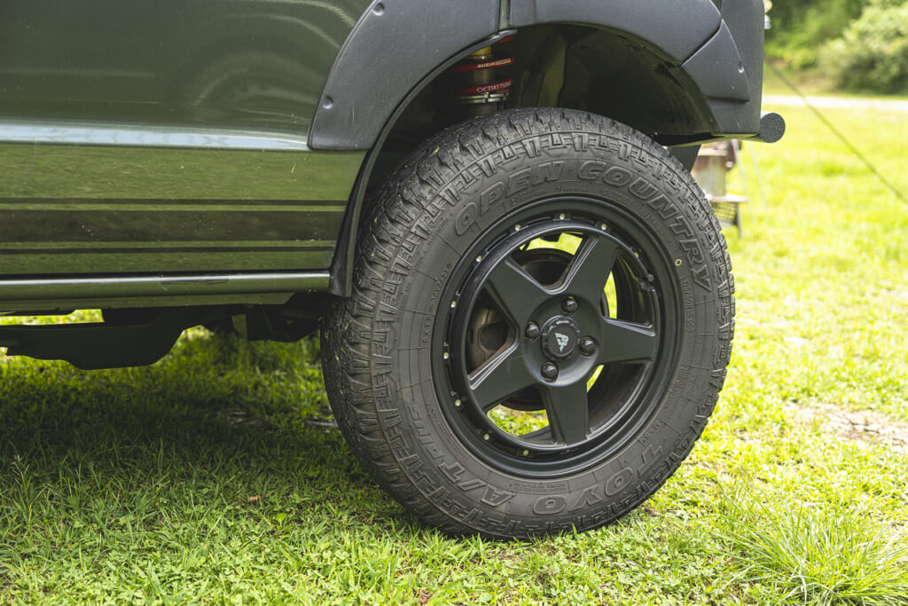 スズキ・エブリイに社外WHEELを装着したところ
