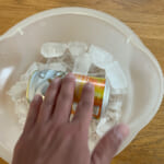 【画像】アウトドアでキンキンのビールをグビッ！　ぬるい飲み物を野外で素早く冷やす方法とは 〜 画像1