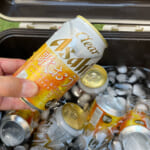 【画像】アウトドアでキンキンのビールをグビッ！　ぬるい飲み物を野外で素早く冷やす方法とは 〜 画像1