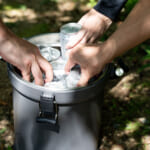 【画像】約7日間氷が解けない！　魔法瓶メーカーが「本気のクーラーボックス」新発売 〜 画像1