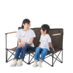 【画像】リビングすら持ってく時代到来か？　キャンプでチルする癒やされソファでまったり 〜 画像1