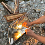 【画像】焚き火じゃなくて熾火台？　新しい焚き火スタイルで爆ぜる薪に癒やされる 〜 画像1