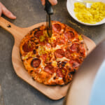 【画像】憧れのソロストーブで窯焼きピザなんて素敵！　キャンプの満足度がグンとアップするピザメーカーの実力とは 〜 画像1