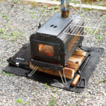 【画像】耐熱温度は550℃を誇る！　焚き火デビューにオススメの「焚き火シート エントリーモデル」が新発売 〜 画像1