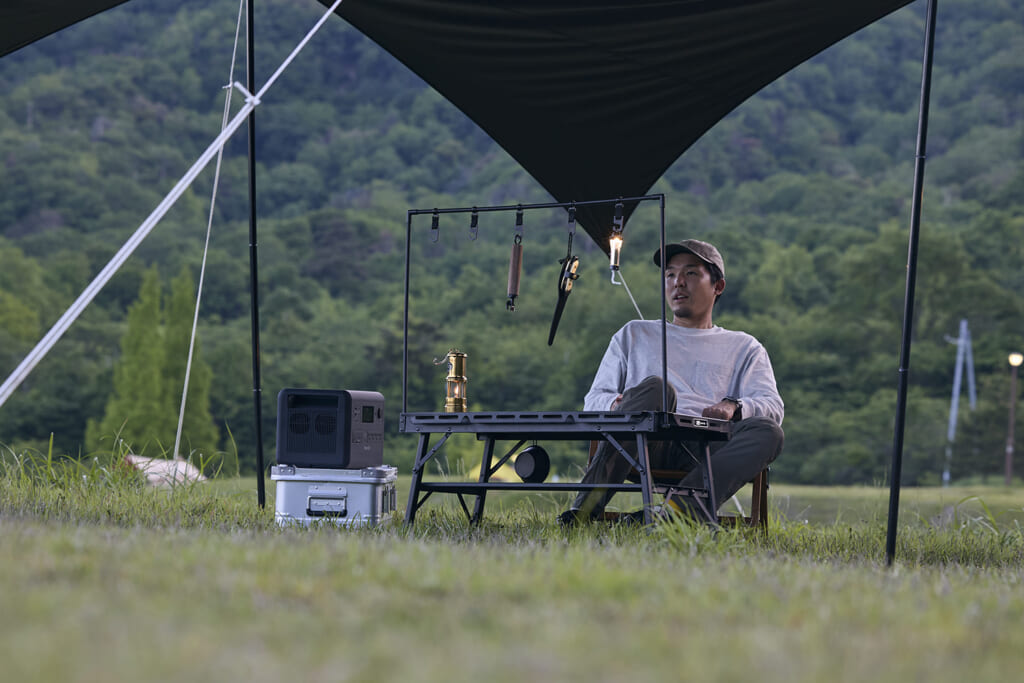 WAQのマルチアイアンテーブル