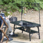 【画像】2段階の高さ調整と機能拡張ができる！　キャンプの幅を広げるアウトドアテーブルの実力とは 〜 画像1