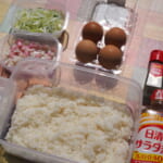 【画像】変わり種感ハンパない！　ザクザク食感がクセになる、激ウマ「ザクだれ炒飯」を作ってみた 〜 画像1
