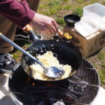 【画像】変わり種感ハンパない！　ザクザク食感がクセになる、激ウマ「ザクだれ炒飯」を作ってみた 〜 画像1
