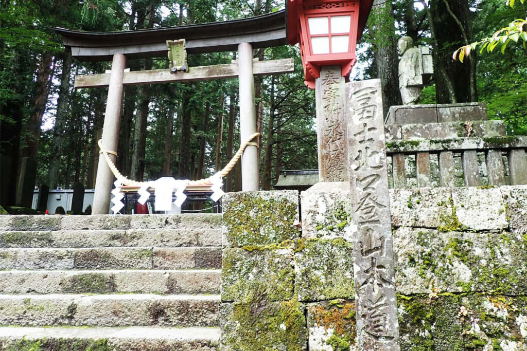 富士北口登山本道の鳥居
