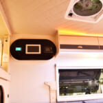 【画像】バンクべッド採用で4人就寝を実現！　ハイゼットトラックベースの軽キャンパーが移動できる別荘になる 〜 画像1