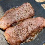 【画像】キャンプ飯調理の「必須No.1アイテム」焼く、炒める、煮る、揚げる万能調理器「マルチグリドル」で肉を喰らう 〜 画像1
