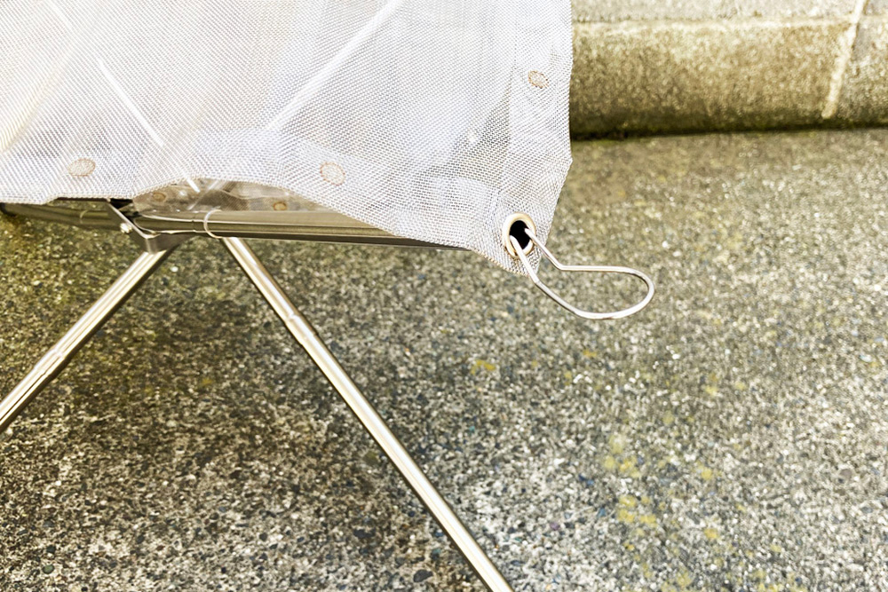 メッシュファイヤースタンドの脚の留め具