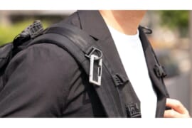 カラビナ一体型ホイッスル「BLOW」