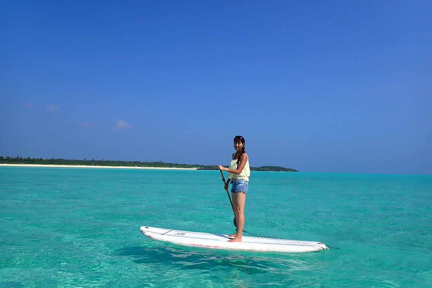 いまや定番人気の水上アクティビティ！　大人気「SUP」の遊び方とボードの選び方とは