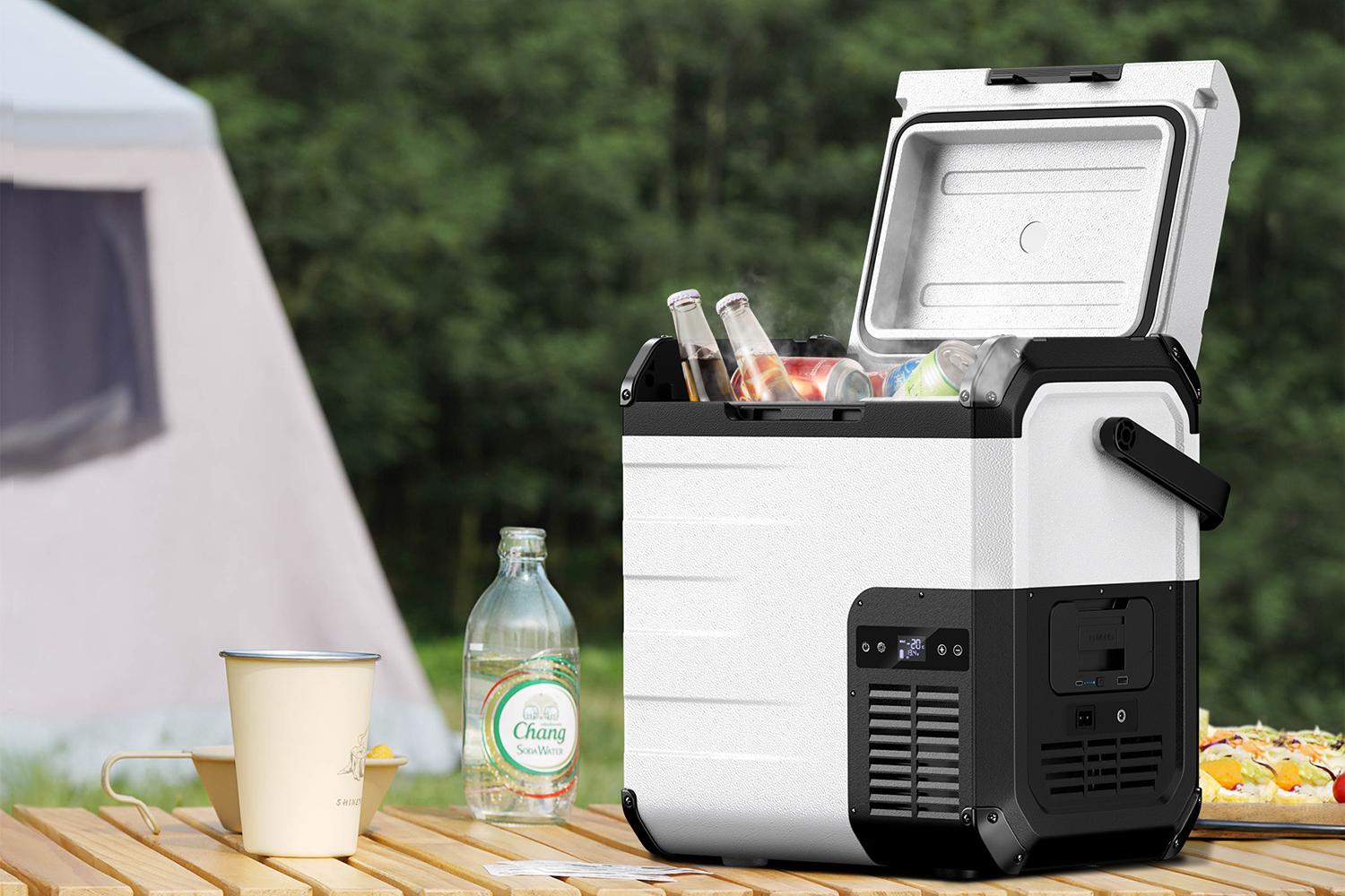 冷蔵」「冷凍」「保温」機能の三拍子が揃い踏み！ 車載できる