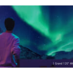 【画像】重量わずか1.49kg！　ミニマル4Kレーザープロジェクター「LG CineBeam Q」がキャンプシーンで主役級の存在感を放つ 〜 画像1