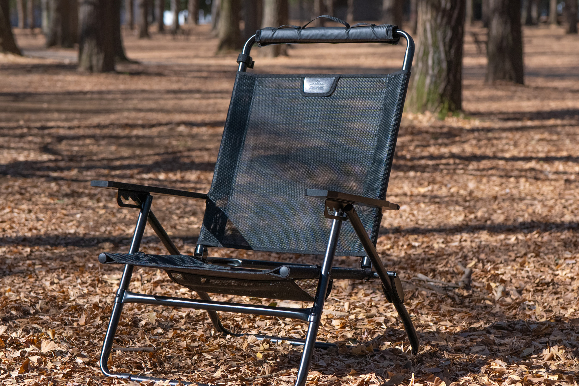 イギリス軍由来のアウトドアチェアが話題沸騰！ 「AS2OV」✕「SUNDAY