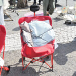 【画像】アウトドアチェアにタイヤがついた!?　コールマン渾身のアイデア商品「ワンマイルチェア」の機能がヤバ過ぎる 〜 画像1