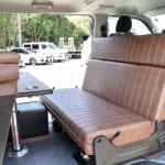 【画像】家族5人で車中泊旅を満喫！　二段ベッド仕様が秘密基地感たっぷりの「ハイエース」に子どもたちも大興奮 〜 画像1