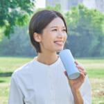 【画像】10時間持続する保冷力で熱中症対策は万全！　いつでもキンキンな冷感タオルが夏のアウトドアで手放せない 〜 画像1