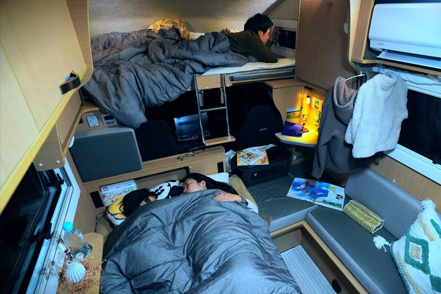 茜色の夕景と幻想的な雲海広がる絶景に感動！　家族3人の「車中泊」旅がステキ過ぎて堪らない