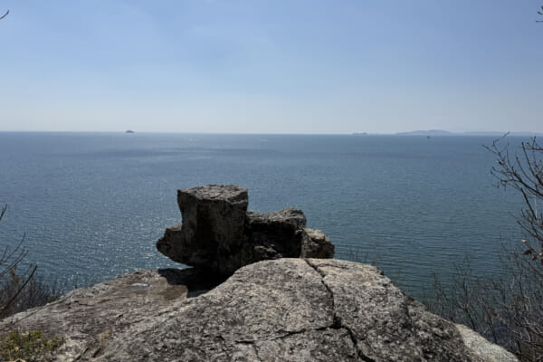 岩場から海