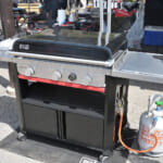 【画像】老舗BBQグリルメーカーの「WEBER」も出展！　本場アメリカのド定番「スマッシュバーガー」作りを体験 〜 画像1