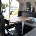 【画像】載せるだけでキャンピングカーに変身!?　HONDAフリード用「車中泊キット」が超お手軽で快適過ぎる 〜 画像1