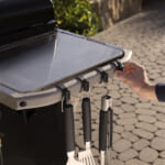 【画像】BBQ文化に革新を起こす！ 米国発の信頼のブランド「Weber」から登場の新作BBQグリドルが調理の幅を広げる 〜 画像1