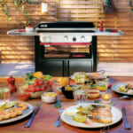 【画像】BBQ文化に革新を起こす！ 米国発の信頼のブランド「Weber」から登場の新作BBQグリドルが調理の幅を広げる 〜 画像1