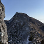 【画像】のどかな登山路と険峻な山頂部のギャップが凄い！「豊後富士」と呼ばれる美しき双耳峰登山を満喫 〜 画像1