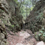 【画像】山名の由来は平安時代の悲劇から？　数年前に大崩壊した「ゴルジュ」の現状をルポ 〜 画像1