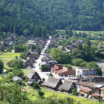 【画像】平家落人伝説に合掌造りも！　スリル満点の吊り橋を堪能できる「日本三大秘境」の魅力に迫る 〜 画像1
