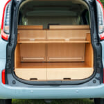 【画像】車中泊派シエンタオーナーに朗報！　ミニバンがバンライフ仕様に変化するヒノキ「インテリア」が贅沢さの極み 〜 画像1