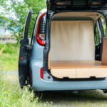 【画像】車中泊派シエンタオーナーに朗報！　ミニバンがバンライフ仕様に変化するヒノキ「インテリア」が贅沢さの極み 〜 画像1