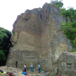 【画像】湘南の妙義山はサクッと行けてサクッと登れる！　磨崖仏を巡るハイクはまるで「インディジョーンズ魔宮の伝説」だった 〜 画像1