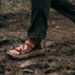 【画像】ハイキングでブーツはもう古い？　高機能トレイルサンダル「Grandview Max Sandal」が登山に革命を起こす 〜 画像1