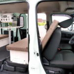【画像】4名乗車＆2名就寝を実現！　12Vエアコン搭載で真夏のキャンプ旅も快適な「軽キャン」がお洒落でクール 〜 画像1