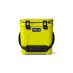 【画像】ネオンイエローがアウトドアシーンで映える！　YETI®️の最強クーラーボックスで猛暑の夏を乗りきる 〜 画像1
