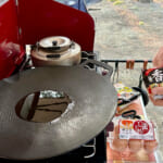 【画像】猛暑の夏を吹き飛ばす背徳飯が激ウマ！　夏キャンプで卵と油たっぷり「スパイシー」な香薫卵どんぶりで満腹 〜 画像1