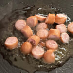 【画像】猛暑の夏を吹き飛ばす背徳飯が激ウマ！　夏キャンプで卵と油たっぷり「スパイシー」な香薫卵どんぶりで満腹 〜 画像1