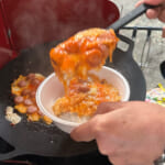 【画像】猛暑の夏を吹き飛ばす背徳飯が激ウマ！　夏キャンプで卵と油たっぷり「スパイシー」な香薫卵どんぶりで満腹 〜 画像1