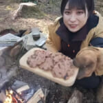 【画像】「どんぐり」が本格的なお菓子とコーヒーに大変身!?　地道な作業の連続がサバイバル過ぎると称賛 〜 画像1